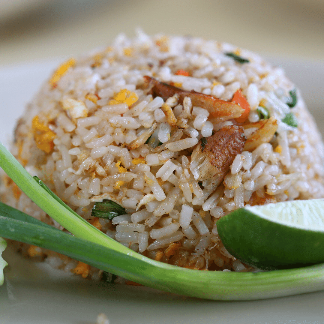 Riz sauté aux noix de cajou et petits légumes