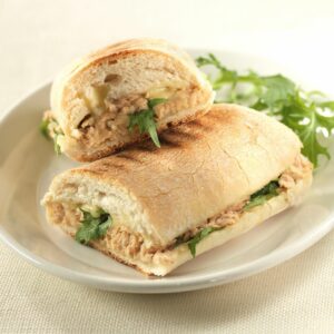 Panini au thon, curry et emmental